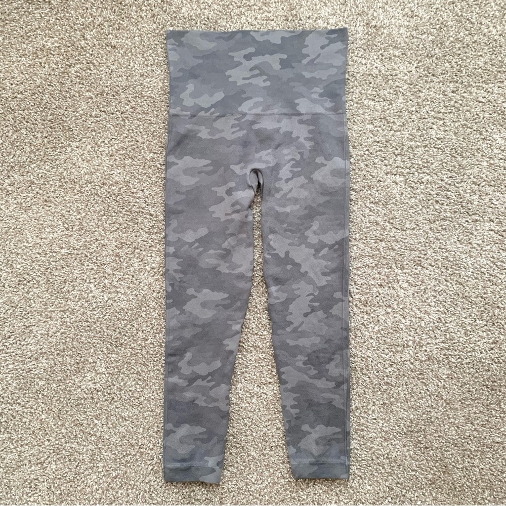 Spanx Camo Crop Leggings - Picture 2 of 7